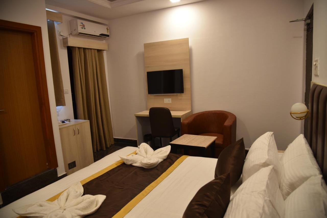 Clarissa Resort Goa Saligao Eksteriør billede