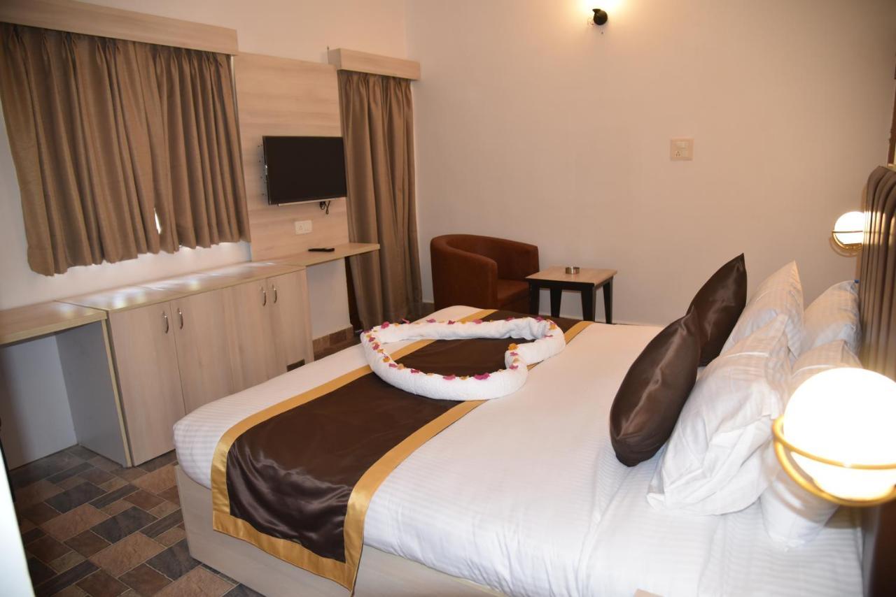Clarissa Resort Goa Saligao Eksteriør billede